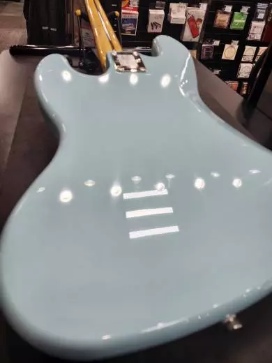 Squier - 037-4530-504 2